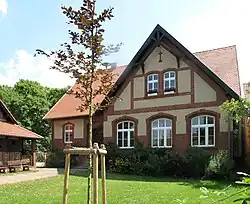 Altes Schulhaus (Lindenstraße 17b)