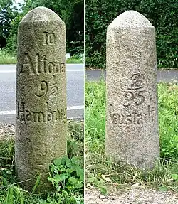 Meilenstein (10 Meilen bis Altona, 9,5 Meilen bis Hamburg, 2,95 Meilen bis Neustadt) bei Hörsten