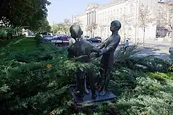 Kinder mit Reifen, 1964, Bronze, Am Graben, Potsdam