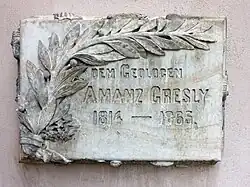 Amanz-Gressly-Gedenktafel. Helye-Platz in Laufen, BL