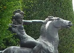 Amazone vor der Villa Stuck in München, entstanden 1913 Nachguss von 1936