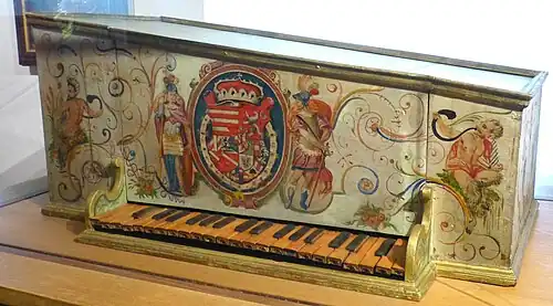Ambras Wunderkammer – Glasglockenklavier
