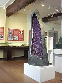 „Riesengeode“ mit Amethysten aus Brasilien.