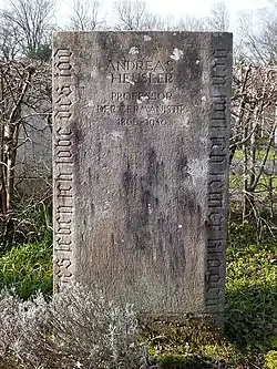 Andreas Heusler (1865–1940) Altgermanist, Heuslersche Notation, Heuslersches Gesetz, Inhaber eines für ihn geschaffenen Lehrstuhls an der Univ. Basel. Grab auf dem Friedhof Hörnli, Riehen, Basel-Stadt
