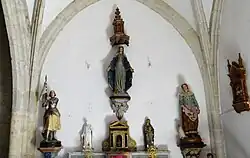 Altar in der südlichen Seitenkapelle