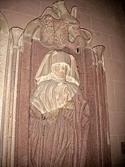 Gertrud von Dalberg geb. von Greiffenclau († 1502), Tochter des Friedrich von Greiffenclau, auf ihrem Epitaph in der Katharinenkirche Oppenheim