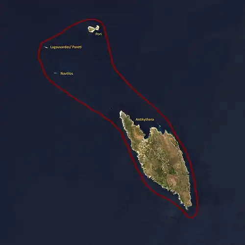 Das Schutzgebiet umgibt den gesamten Archipel und umfasst ca. 71,7&nbsp;km²[13]