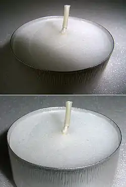 Oben: Abschattung des eingebauten Blitzgeräts bei zu geringem Abstand