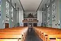 Mittelschiff zum Ausgang mit Orgel
