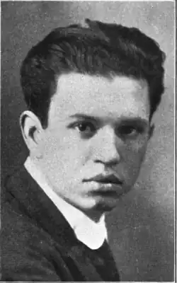 Dieses Bild in schwarzweiss zeigt den Autor und Schriftsteller Arturo Cancela und wurde 1920 als Porträtfoto aufgenommen.