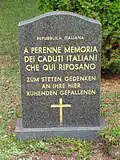 Gedenkstein für italienische Bombenopfer