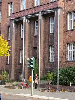 Haupteingang komplett