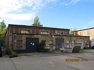 Garage mit Schießstand von Osten