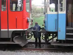 „ET 1“ und „ET 2“ beim Trennen nach der Fahrt in Doppeltraktion