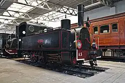 Die Lokomotive A.5 ist als älteste erhaltene Dampflokomotive Griechenlands im Eisenbahnmuseum Athen ausgestellt.