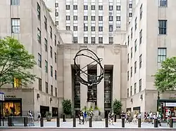 Basis mit Atlas-Statue an der Fifth Avenue