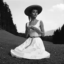 Audrey Hepburn auf dem Bürgenstock, Reportage mit 19 Bildern, 1954