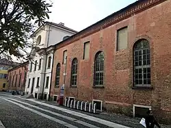 Südlicher Eingang des Krankenhauses.