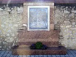Stele auf dem Kirchfriedhof