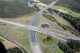 Das Autobahnkreuz Oberpfälzer Wald (A&nbsp;6/A&nbsp;93) im nördlichen Landkreis Schwandorf (2021)
