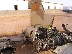 Von der Polisario abgeschossener marokkanischer Bomber bei Tifarit, Westsahara, 1990er Jahre.