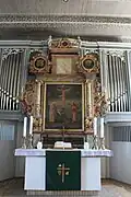 Altar von 1607, dahinter die Orgel