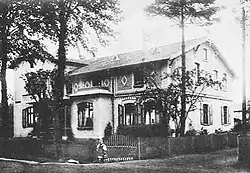 Bahnhofstraße 34[9]