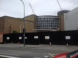 Beispiel eines Fernsehzentrum mit dem BBC Television Centre.