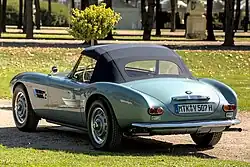 Heckansicht geschlossen