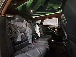 Fond samt Dachhimmel mit Prismenstruktur