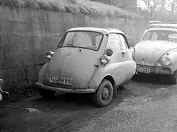 BMW Isetta-Modell vor 1959 im täglichen Gebrauch, 1972
