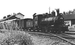 Abfahrbereiter Zug der Steinbeisbahn in Prijedor mit JŽ 73-008