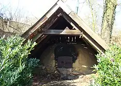 Angeblich 500 Jahre alter Backofen, noch in Betrieb