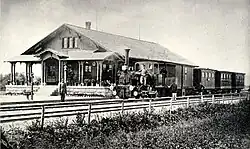 Erster Bahnhof Bülach. Der Zug besteht aus Wagen der ehemaligen Schweizerische Nordbahn («Spanisch-Brötli-Bahn»)