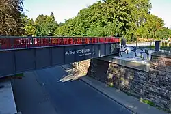 Saniertes, nördliches Brückenteil über den Schölerpad