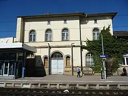 Erhaltener Teil des Empfangsgebäudes von 1848