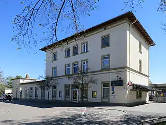 Das Kauferinger Empfangsgebäude