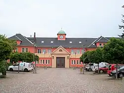 Bahnhof Niederwiesa, zweites, nunmehr auch ehe­maliges Empfangs­gebäude (2019)