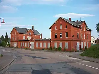 Bahnhof Wüstenbrand, Straßenseite (2019)
