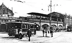 Triebwagen 37 am Bahnhof Zoologischer Garten, um&nbsp;1905