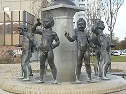 Kinderfiguren am „Brunnen der Jugend“