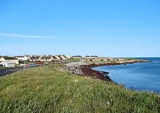 Westteil von Balivanich; rechts im Bild die frühere Grundschule
