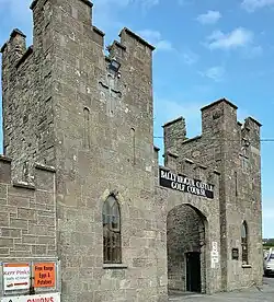 Eingang zum Ballyheigue Castle