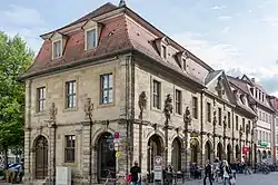 Hauptwache zu Bamberg mit Kamms Trophäenaufbauten von 1773