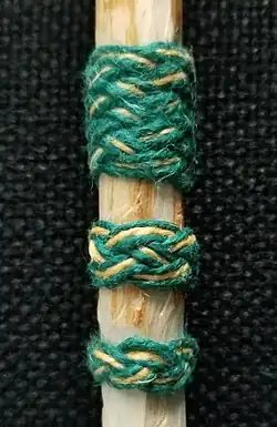 Von unten nach oben: Schmaler (3 Führungen, 7 Buchten), Viereckiger (4 Führungen, 5 Buchten) und Breiter Türkischer Bund (9 Führungen und 4 Buchten). Jeweils mit 3 Lagen.