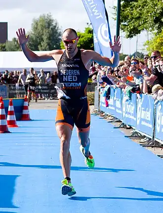 Bas Diederen beim Twinfield Triathlon Veenendaal, Staatsmeister Triathlon-Kurzdistanz, 2013
