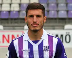 Bashkim Ajdini im Heimtrikot des VfL Osnabrück Saison 2025/26