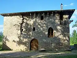 Westseite mit Rundbogenportal