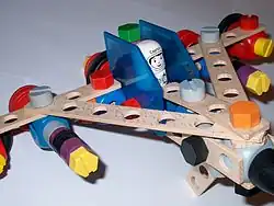 Raumschiff, gebaut mit Material aus dem Konstruktionsbaukasten „Baufix“ der Firma Lorenz