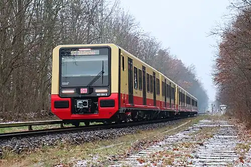 S-Bahn-Zug der neuesten Baureihe 483/484 der Deutschen Bahn